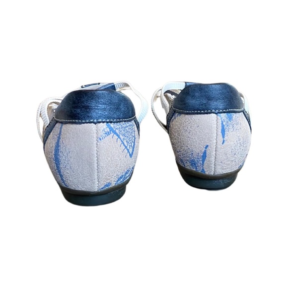 Un Tour en Ville Flats Blue and Cream With Unique Pattern Size 36 1/2 - Picture 4 of 9